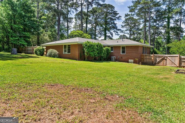 711 Winchester Circle, Macon, GA 31210