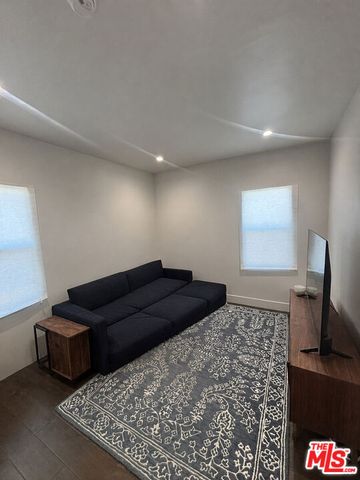 5337 Deane Avenue, Los Angeles, CA 90043