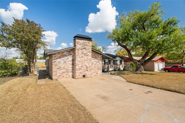 625 Seaside Drive, Dallas, TX 75232