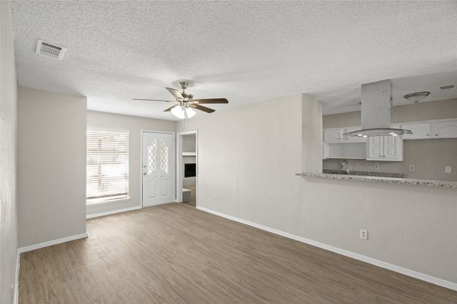 625 Seaside Drive, Dallas, TX 75232