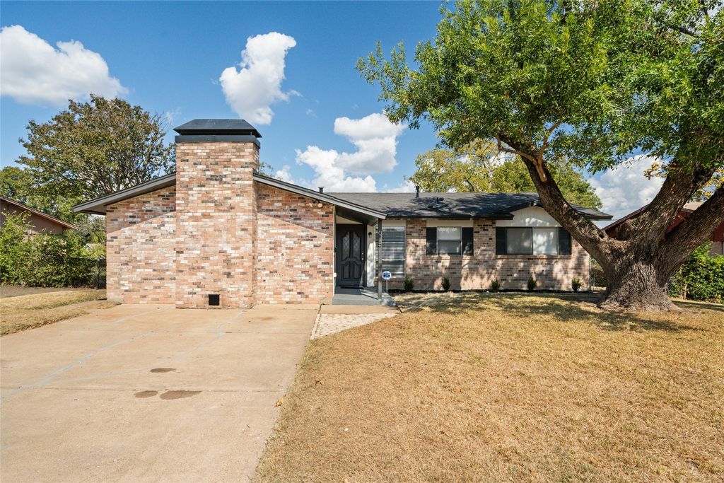 625 Seaside Drive, Dallas, TX 75232