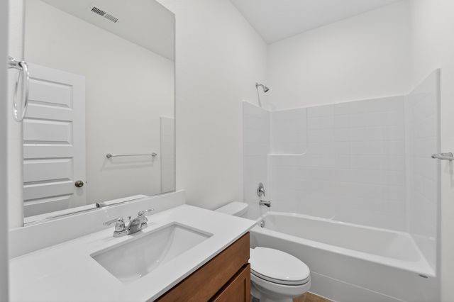 16611 E 30th Ln, Spokane Valley, WA 99037