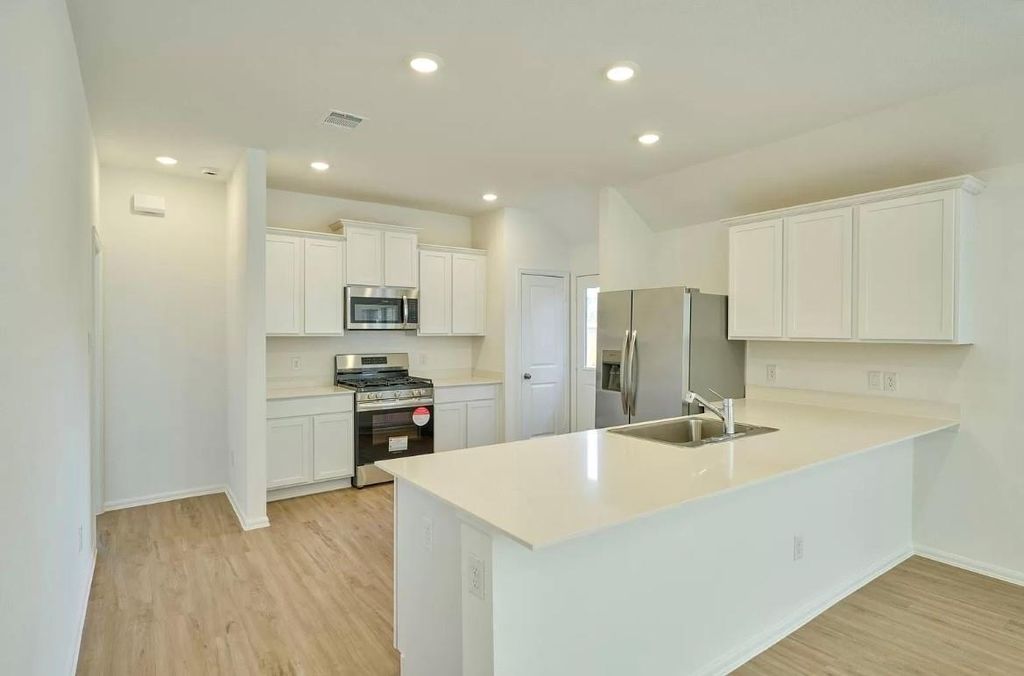 6313 Barrington Cliff Trail, Porter, TX 77365