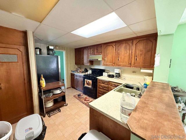 350 S S Muriel Dr, Barstow, CA 92311