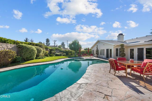 4240 Reyes Drive, Los Angeles, CA 91356