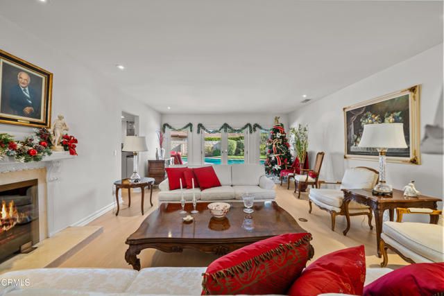 4240 Reyes Drive, Los Angeles, CA 91356