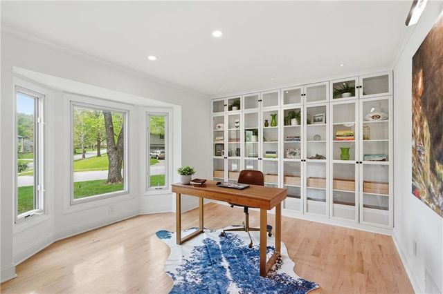 12000 Aberdeen Street, Leawood, KS 66209