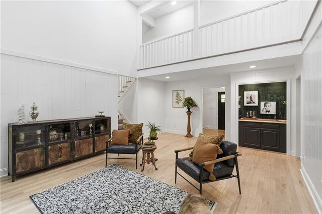 12000 Aberdeen Street, Leawood, KS 66209