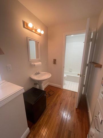 467 Erlanger Road, 1-5; 7-14, Erlanger, KY 41018