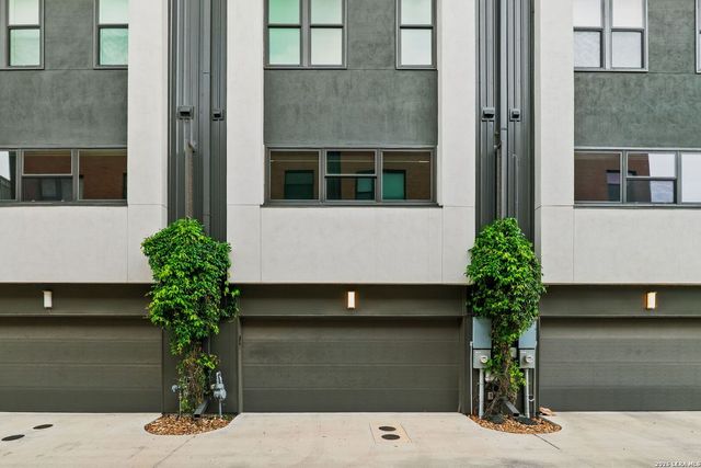 318 W Grayson St Unit 404, San Antonio, TX 78212