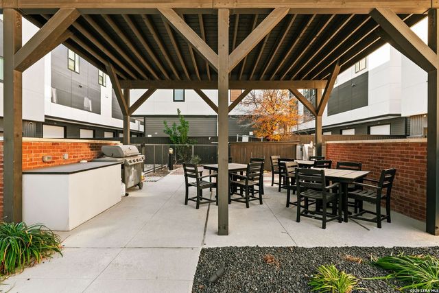 318 W Grayson St Unit 404, San Antonio, TX 78212