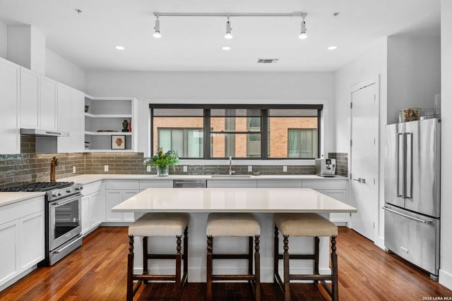 318 W Grayson St Unit 404, San Antonio, TX 78212