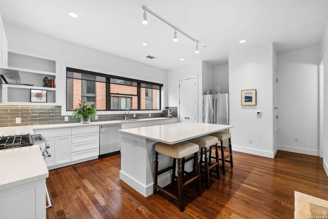 318 W Grayson St Unit 404, San Antonio, TX 78212