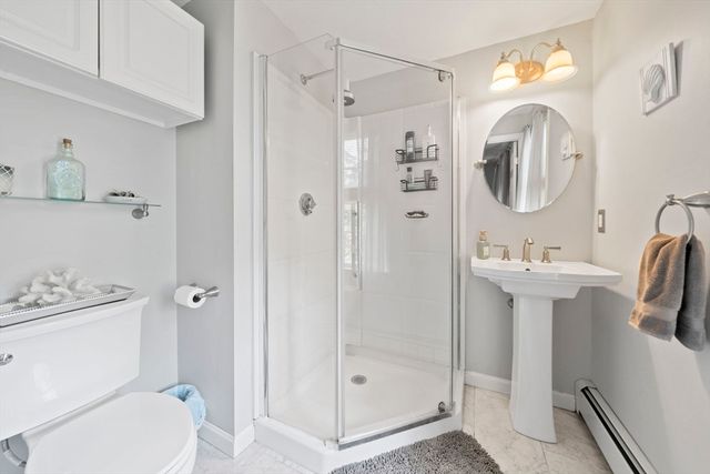 11 Leonard St, Carver, MA 02330