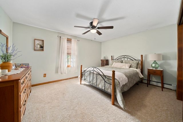 11 Leonard St, Carver, MA 02330
