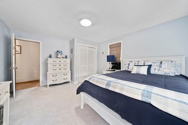 11 Leonard St, Carver, MA 02330