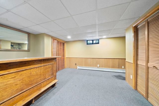 11 Leonard St, Carver, MA 02330