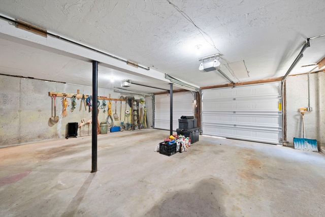 11 Leonard St, Carver, MA 02330