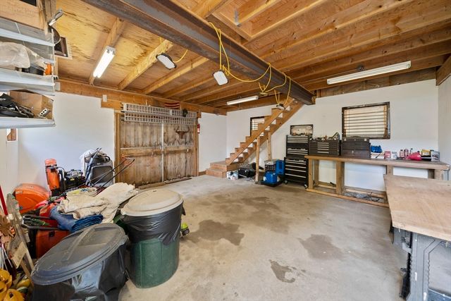 11 Leonard St, Carver, MA 02330