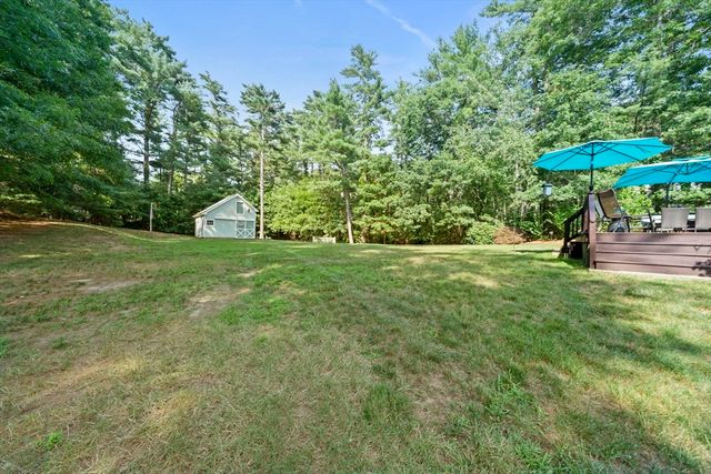 11 Leonard St, Carver, MA 02330