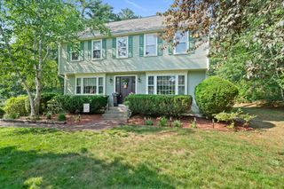 11 Leonard St, Carver, MA 02330