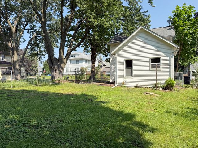 1718 19th Avenue, Rock Island, IL 61201