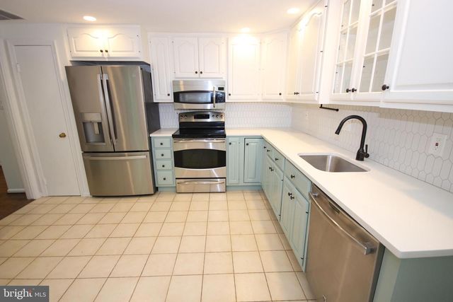 9536 WHETSTONE DR, Montgomery Village, MD 20886
