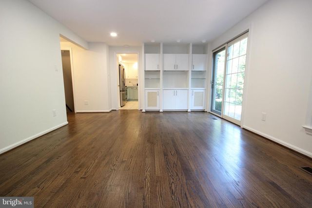 9536 WHETSTONE DR, Montgomery Village, MD 20886