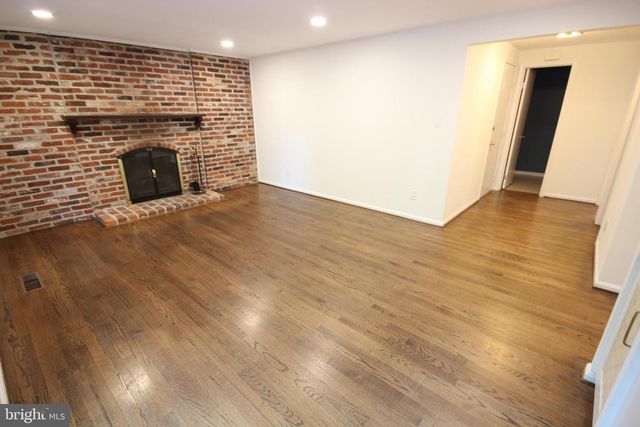 9536 WHETSTONE DR, Montgomery Village, MD 20886