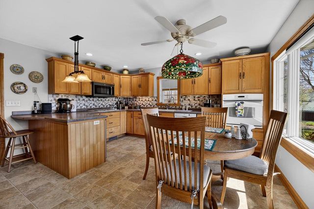 2273 Sugar River Road, Verona, WI 53593
