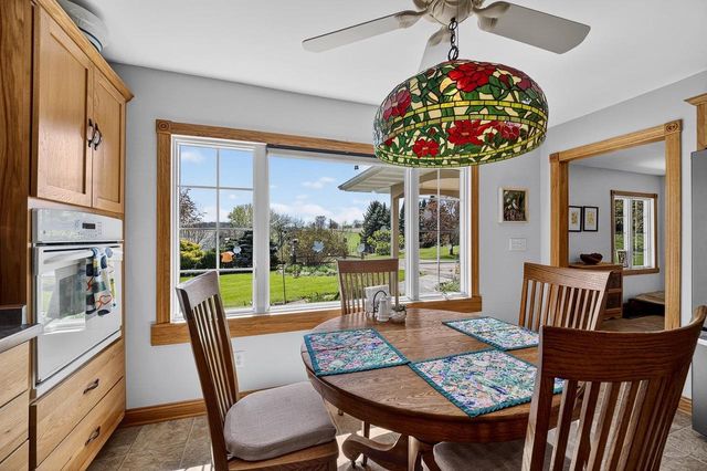 2273 Sugar River Road, Verona, WI 53593