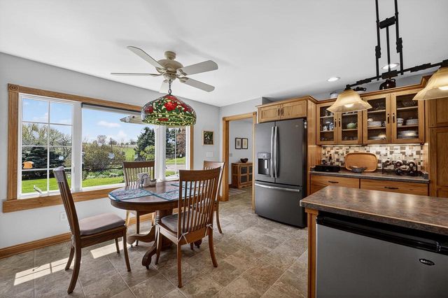 2273 Sugar River Road, Verona, WI 53593