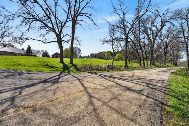 2273 Sugar River Road, Verona, WI 53593