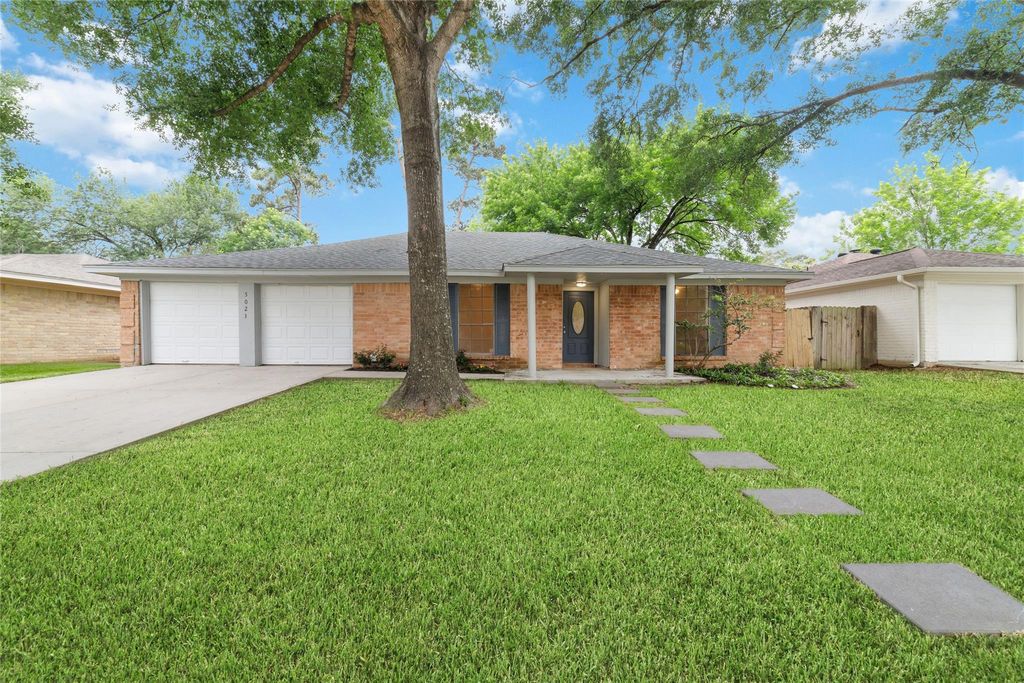 5023 Monteith Drive, Spring, TX 77373