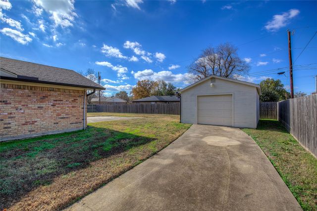 209 Myndi Circle, Sulphur Springs, TX 75482