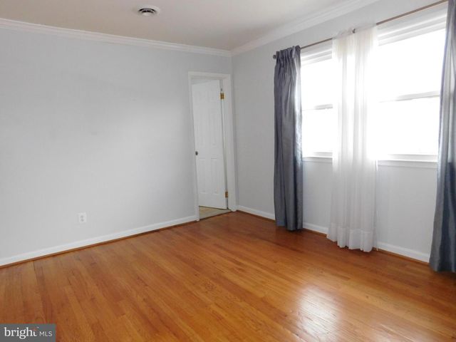 8428 AUBREY DR, Manassas, VA 20111