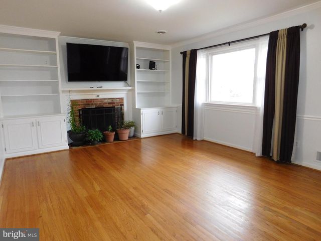 8428 AUBREY DR, Manassas, VA 20111