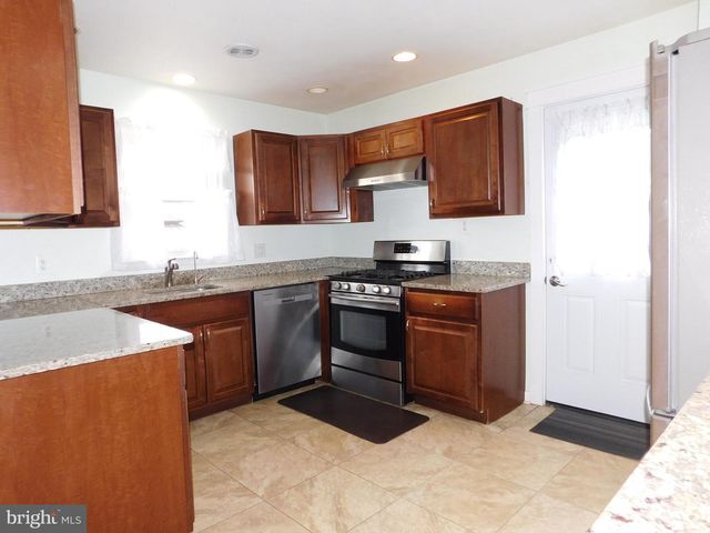 8428 AUBREY DR, Manassas, VA 20111