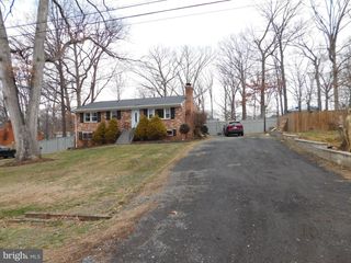 8428 AUBREY DR, Manassas, VA 20111