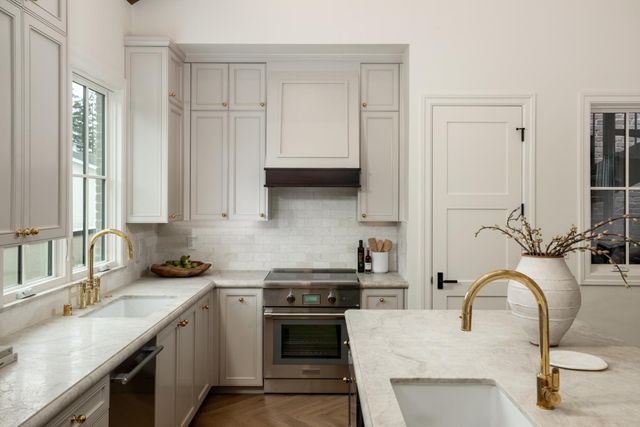 160 Waverley Street, Palo Alto, CA 94301