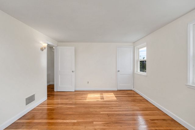 15 Regent Rd, Malden, MA 02148