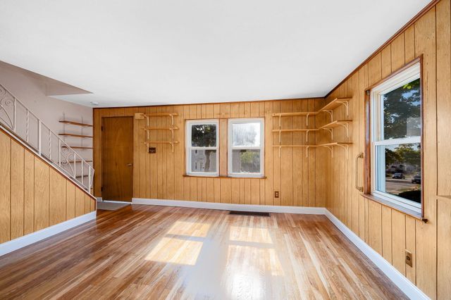 15 Regent Rd, Malden, MA 02148