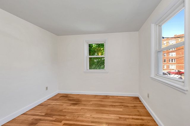 15 Regent Rd, Malden, MA 02148