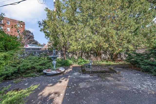 15 Regent Rd, Malden, MA 02148