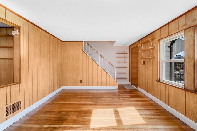 15 Regent Rd, Malden, MA 02148