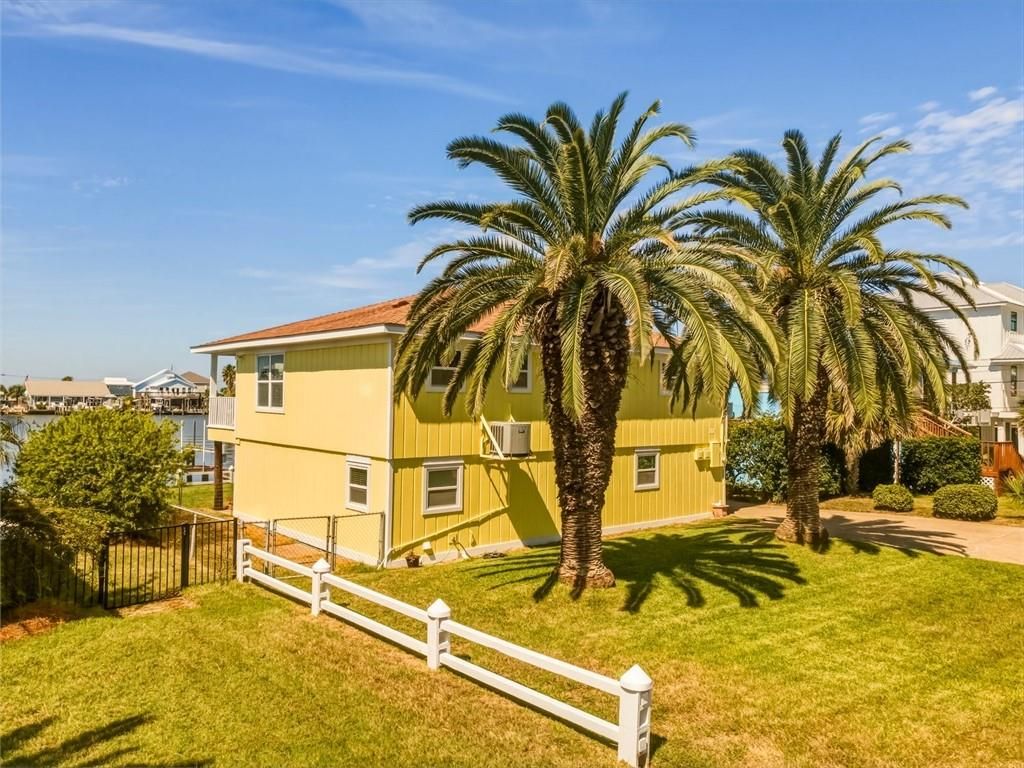 307 Quivira Street, Dauphin Island, AL 36528 — exterior