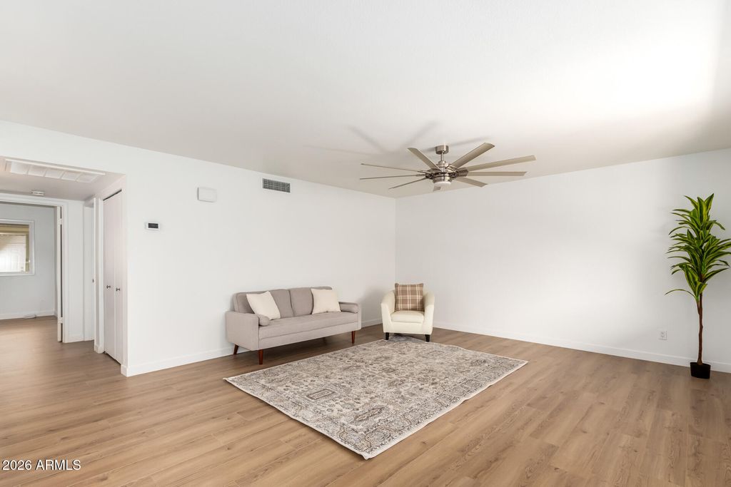 Image 4 of property listing at 1224 N 85TH Place, Scottsdale, AZ 85257