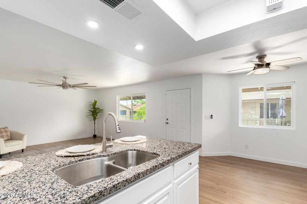 Image 9 of property listing at 1224 N 85TH Place, Scottsdale, AZ 85257