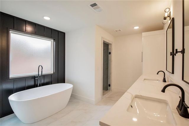 4 Francis Drive, Bella Vista, AR 72715