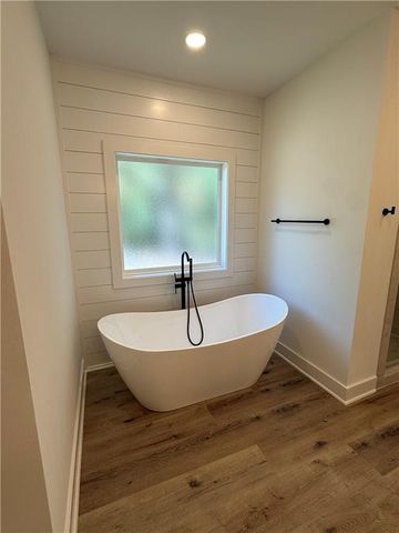4 Francis Drive, Bella Vista, AR 72715